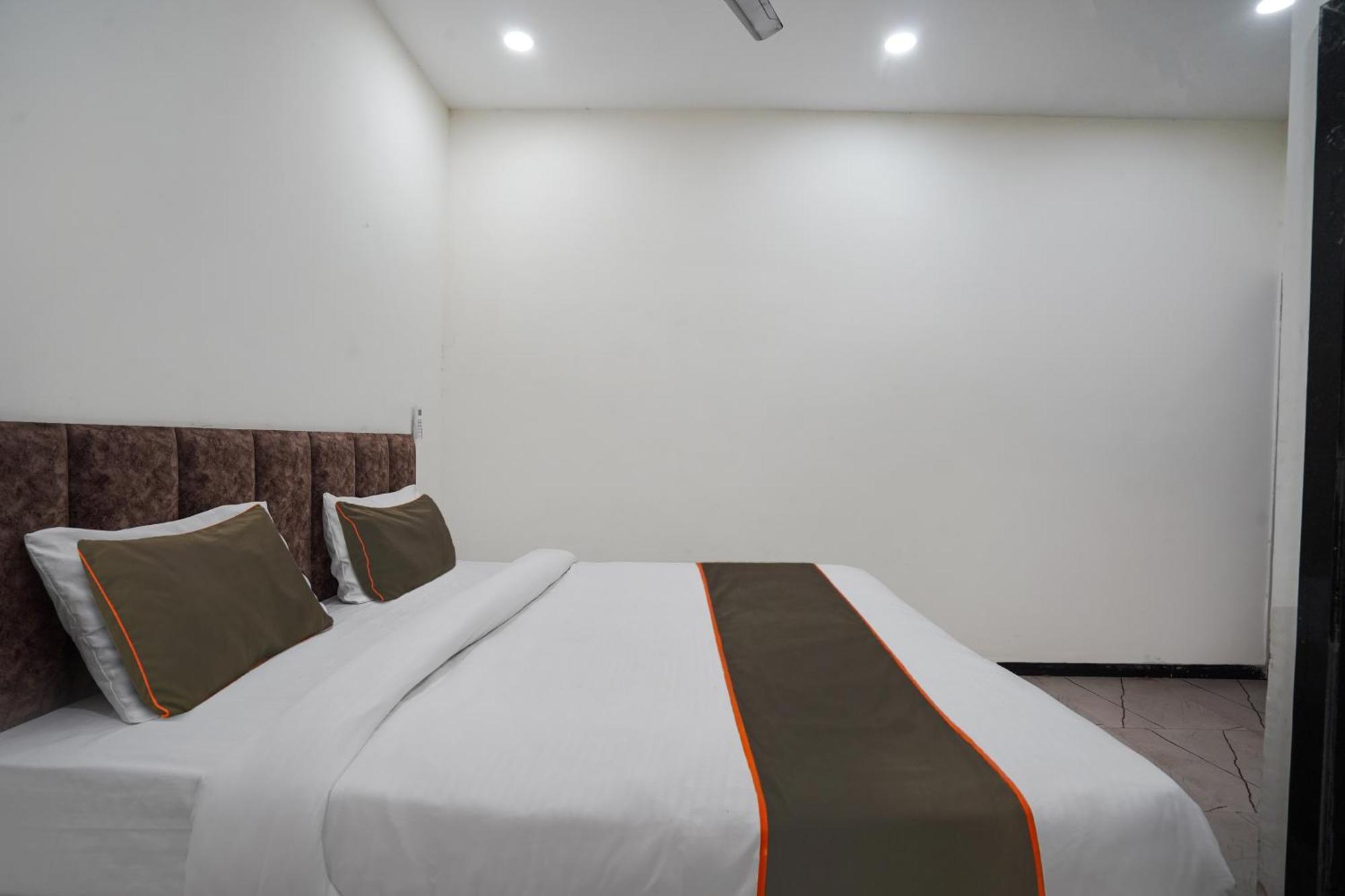 Rāipur Townhouse Amanaka Formerly Hotel City Pride מראה חיצוני תמונה
