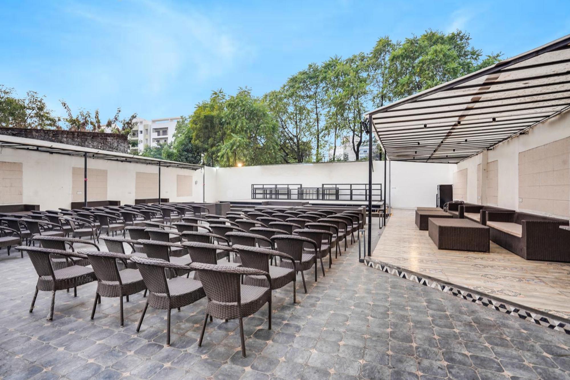 Rāipur Townhouse Amanaka Formerly Hotel City Pride מראה חיצוני תמונה